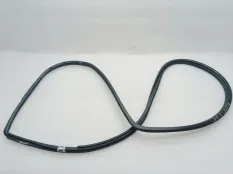 Уплотнитель проема двери Toyota Camry