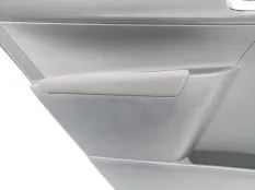 Обшивка двери Toyota Corolla