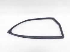 Уплотнитель стекла двери Hyundai i30