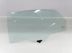 Стекло двери Hyundai i40