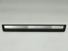 Накладка порога Toyota Camry