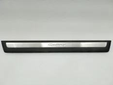 Накладка порога Toyota Camry
