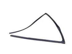 Уплотнитель стекла двери Toyota Camry