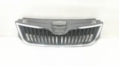 Решетка радиатора Skoda Rapid