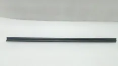 Уплотнитель стекла двери Skoda Rapid