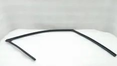 Уплотнитель стекла двери Mitsubishi Outlander