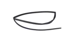 Уплотнитель стекла двери Toyota Avensis
