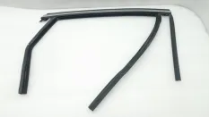 Уплотнитель стекла двери Ford Mondeo