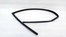 Уплотнитель стекла двери Nissan Qashqai