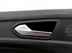 Обшивка двери Renault Arkana