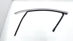 Уплотнитель стекла двери Opel Insignia