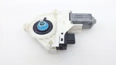 Привод шторки багажника Audi Q7