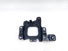 Крепление аккумулятора Ford Focus