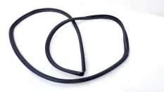 Уплотнитель проема двери Toyota RAV4