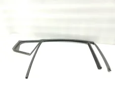 Уплотнитель стекла двери Chevrolet Cruze