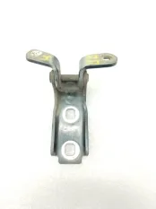 Петля двери Chevrolet Cruze