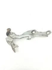 Петля капота Chevrolet Cruze