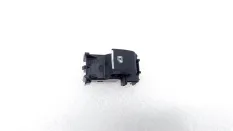 Кнопка стеклоподъемника Toyota Camry
