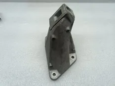 Кронштейн двигателя BMW 5-Series