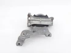 Опора двигателя Nissan Tiida