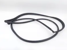 Уплотнитель двери Kia K5