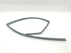 Уплотнитель стекла двери Kia Ceed
