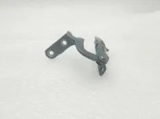 Петля двери багажника Nissan Pathfinder