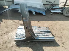 Порог со стойкой Nissan Pathfinder