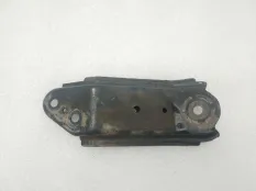 Кронштейн подрамника Nissan Pathfinder