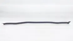 Уплотнитель капота Nissan Terrano