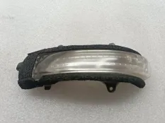 Повторитель поворота в зеркало Toyota Land Cruiser