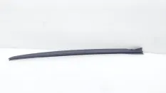 Молдинг лобового стекла BMW 3-Series