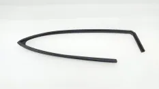 Уплотнитель стекла двери Hyundai Elantra