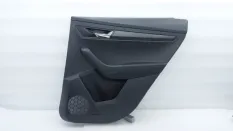Обшивка двери Skoda Karoq
