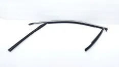 Уплотнитель стекла двери Geely Monjaro
