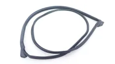 Уплотнитель двери Toyota Camry