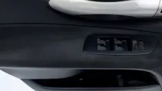 Обшивка двери Toyota Auris