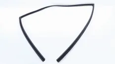 Уплотнитель стекла двери Toyota RAV4
