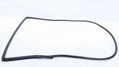Уплотнитель двери Toyota RAV4