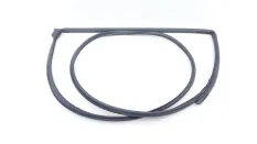 Уплотнитель двери Toyota RAV4