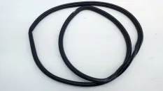 Уплотнитель проема двери Toyota RAV4
