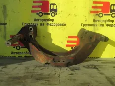 Кронштеин подушки ДВС передний Cummins C15