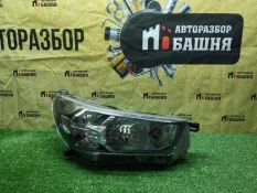 Фара правая Toyota Hilux GUN125R-DNFSXW 2GD FTV