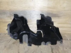 Дефлектор радиатора правый Toyota Land Cruiser