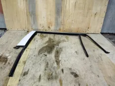 Накладка на дверь задняя левая Geely Monjaro KX11