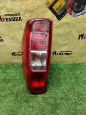 Фонарь правый Nissan Navara D40M YD25DDTI 2014
