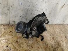 Кронштейн двигателя Mitsubishi L200 SUV (4N15)