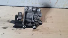 Кронштейн компрессора кондиционера Mitsubishi L200