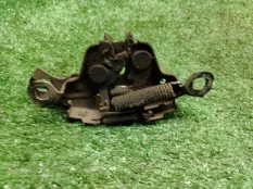 Замок капота Nissan Navara D40M YD25DDTI 2014