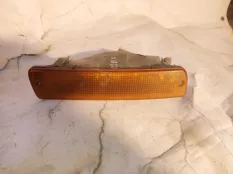 Поворотник передний правый Toyota Land Cruiser 80